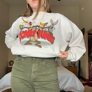 Vintage looney tunes crewneck sweat shirt